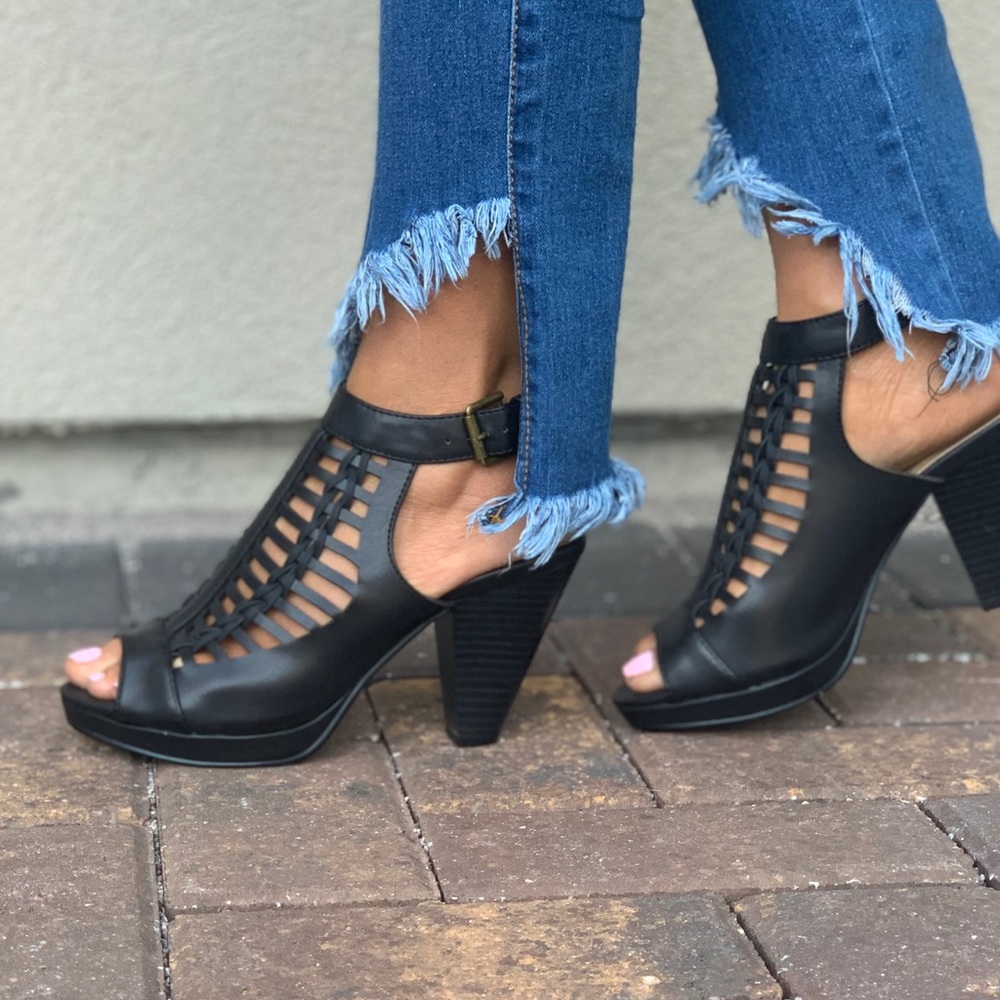 NIB Black Woven Detail Cone Heel Peep Toe Bootie - Picture 5 of 7